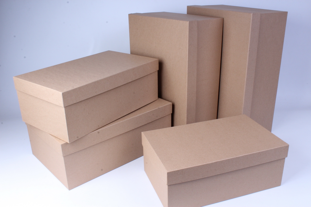 Купить коробку в орле. Картонные коробки. Картон коробки. Картонные коробки для подарков. Картон для упаковки.
